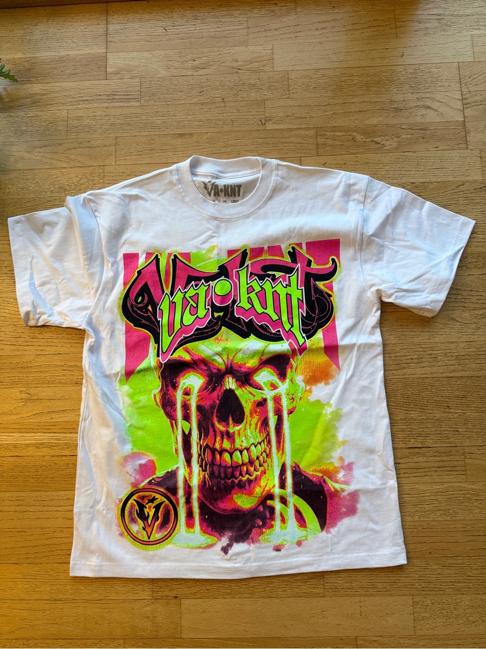🔥 VAKNT Streetwear T-Shirt – New With Tags 🔥